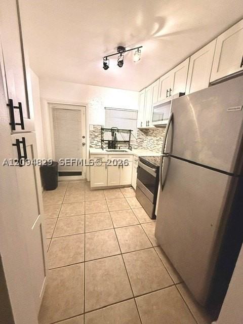 1150 Sw 26th Ave #1-2 - Photo 4 of 9