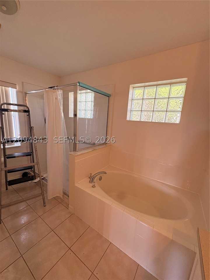 608 Gentle Breeze Dr - Photo 3 of 9
