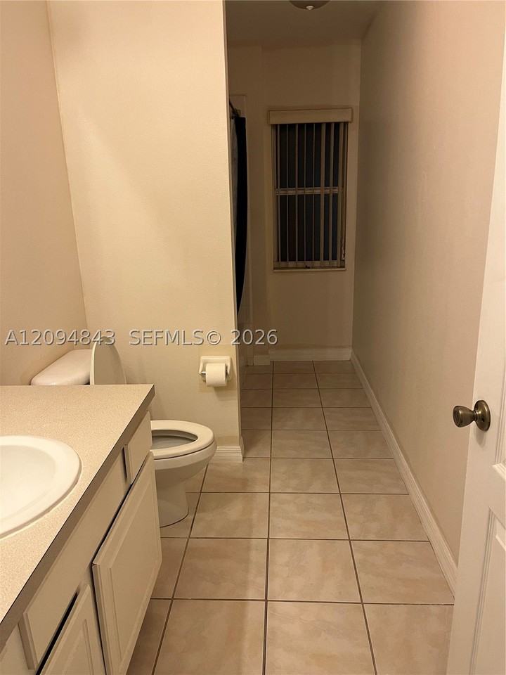 608 Gentle Breeze Dr - Photo 4 of 9