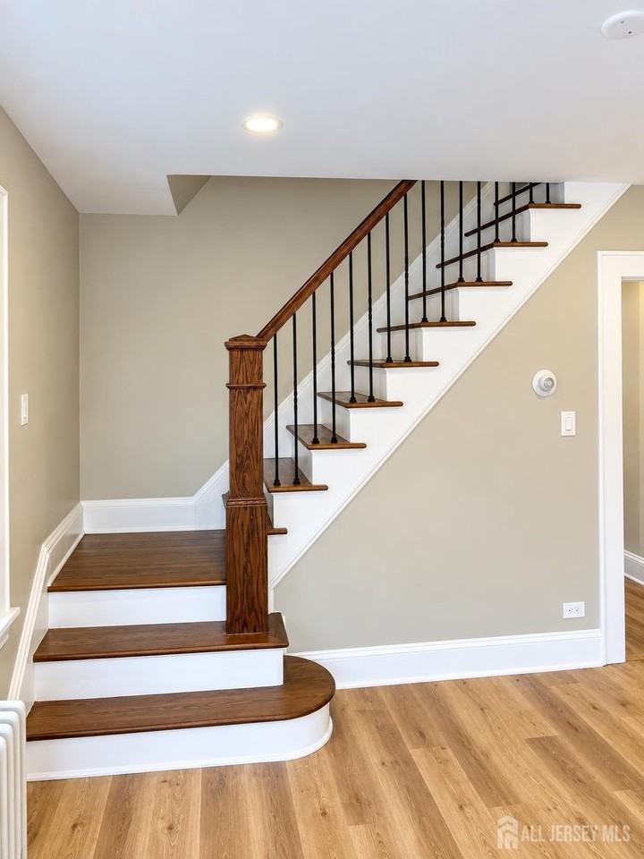 899 Port Reading Ave - Photo 5 of 10