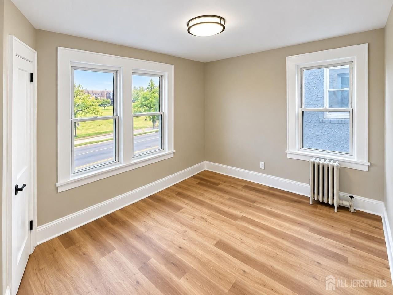 899 Port Reading Ave - Photo 6 of 10