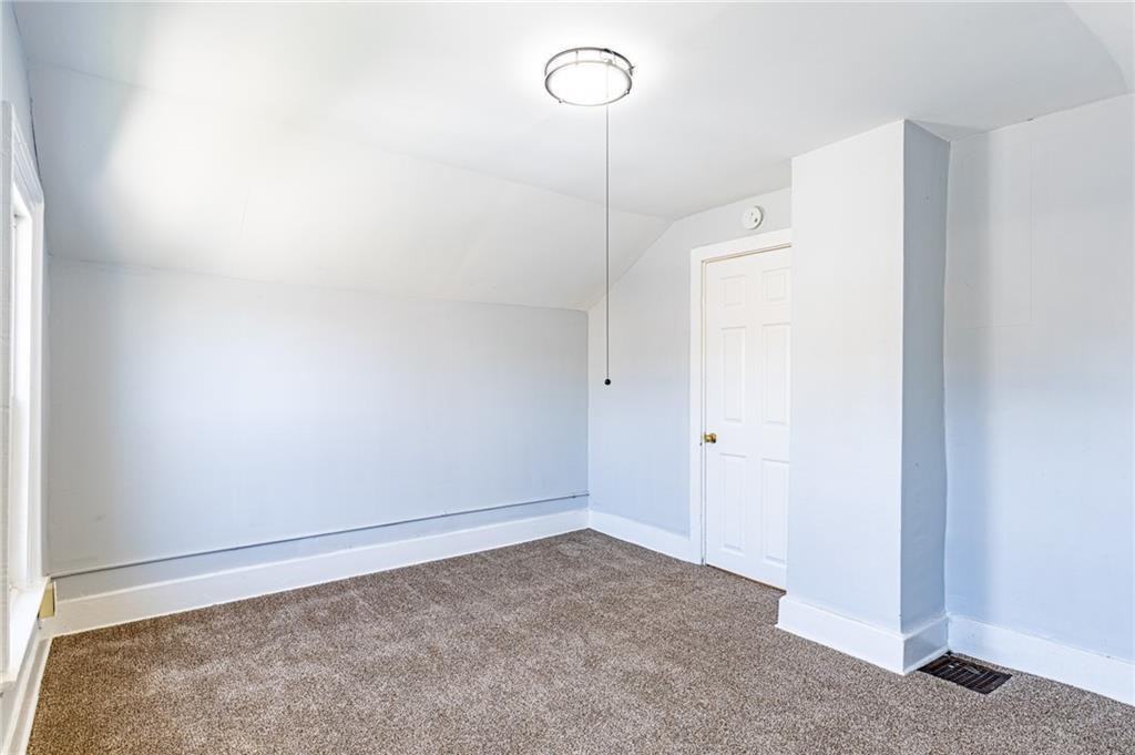 223 Orchard St #1 - Photo 7 of 9