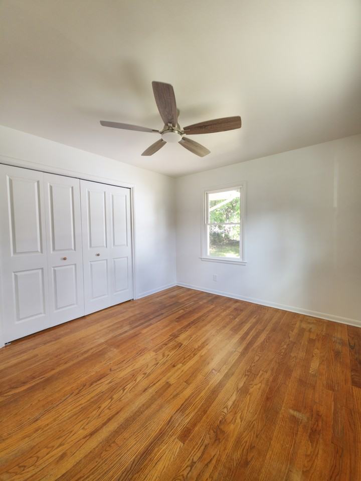 127 Lawrence St Ne #1 - Photo 6 of 9