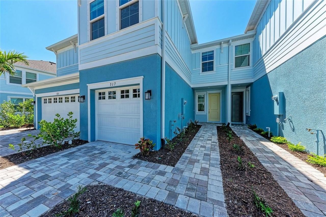 317 Via Tuscany Ave - Photo 4 of 44