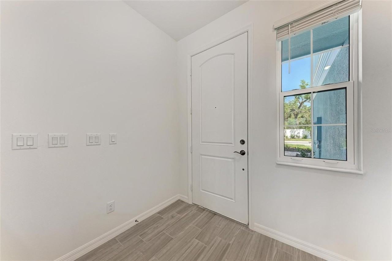 317 Via Tuscany Ave - Photo 6 of 44