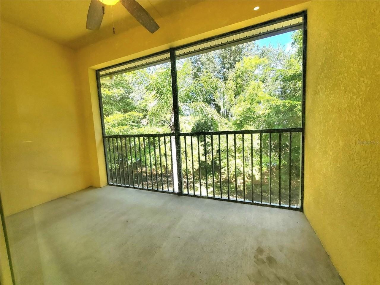 7196 N Plum Tree #325 - Photo 4 of 25