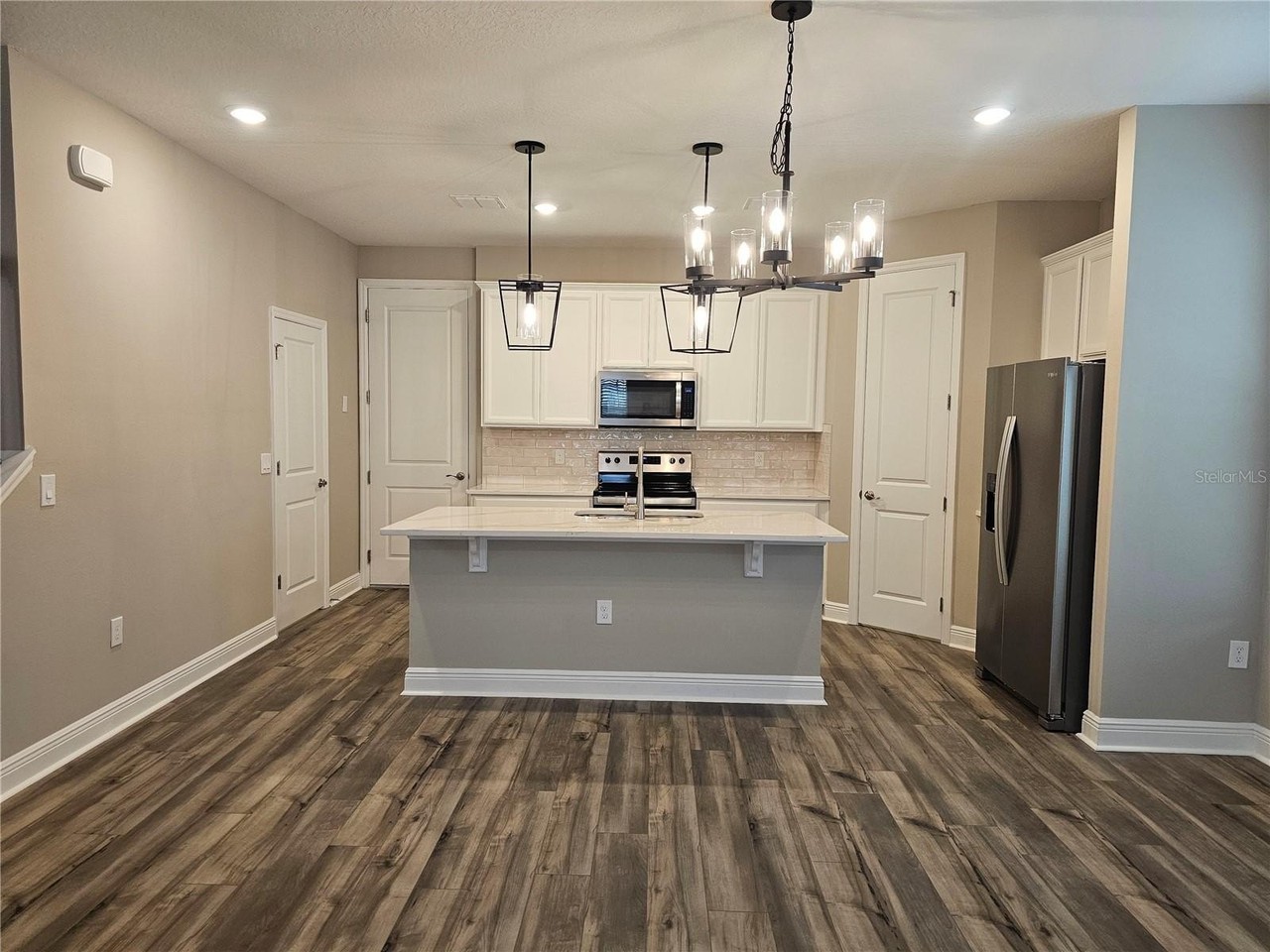 12295 Bracco St - Photo 3 of 46