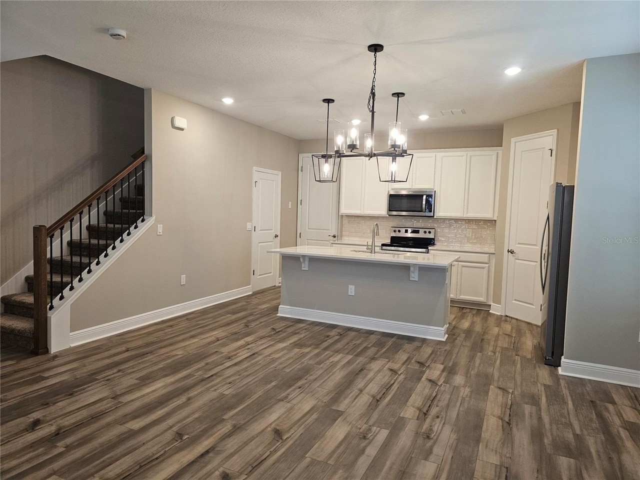 12295 Bracco St - Photo 4 of 46