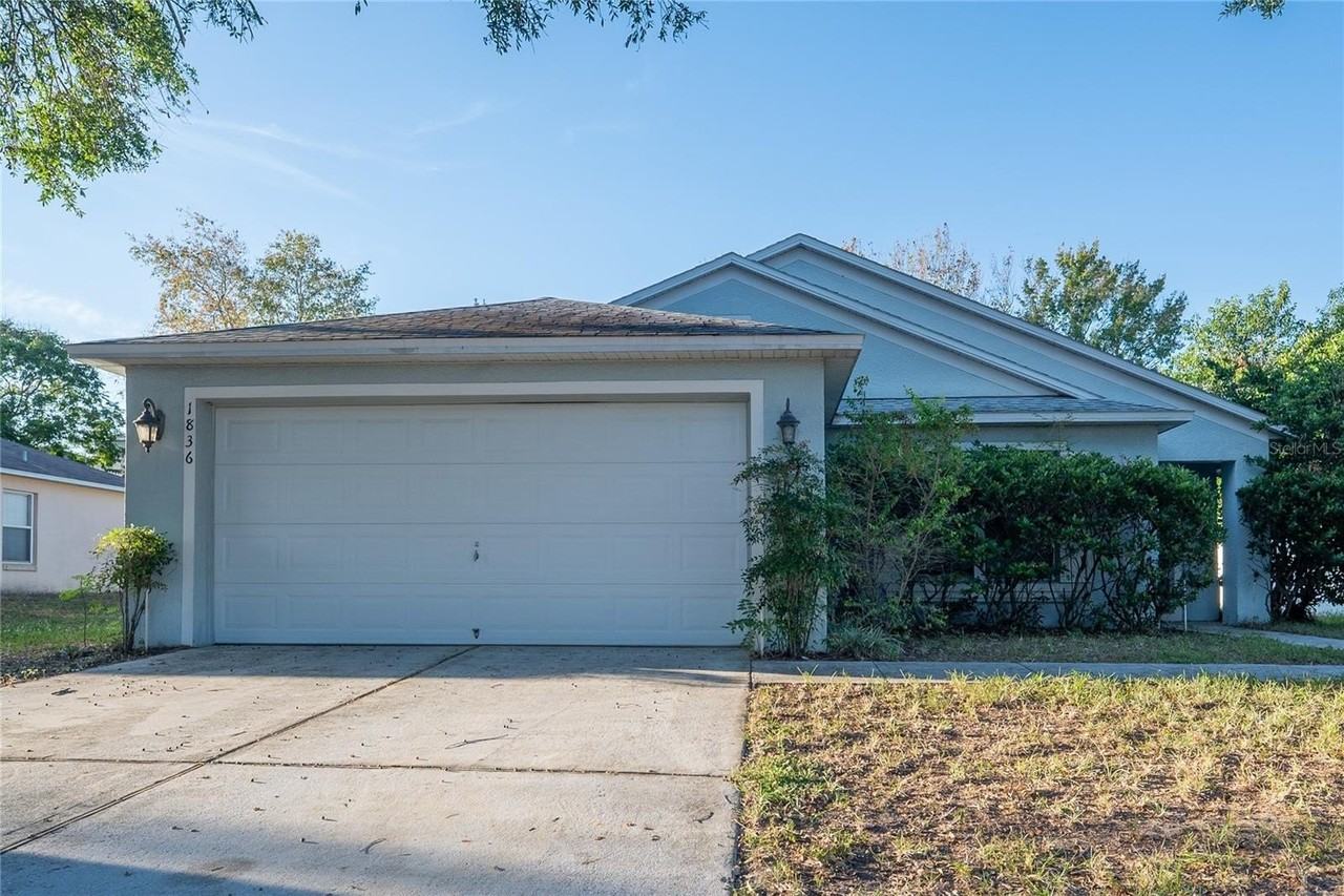 1836 Ridge Valley St - Photo 4 of 50