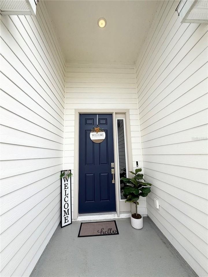 24463 Nw 13th Blvd - Photo 2 of 32
