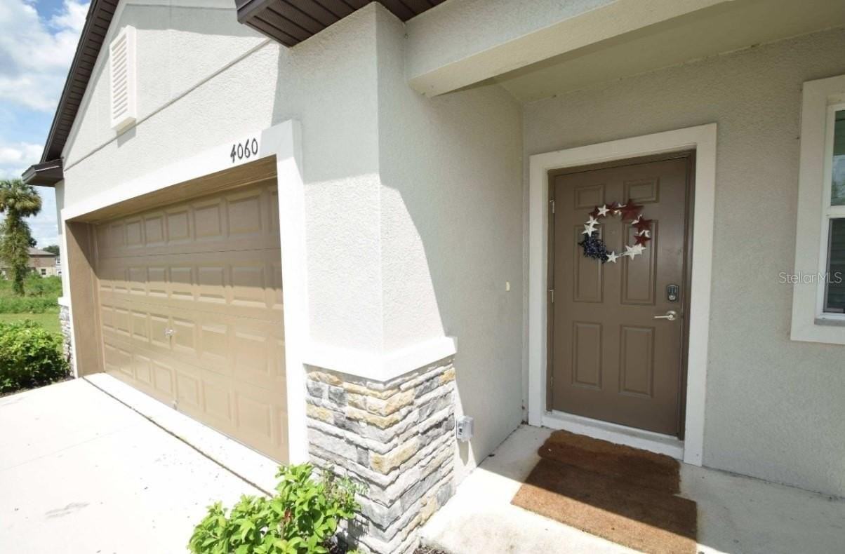 4060 Radiant Mountain Dr - Photo 3 of 36