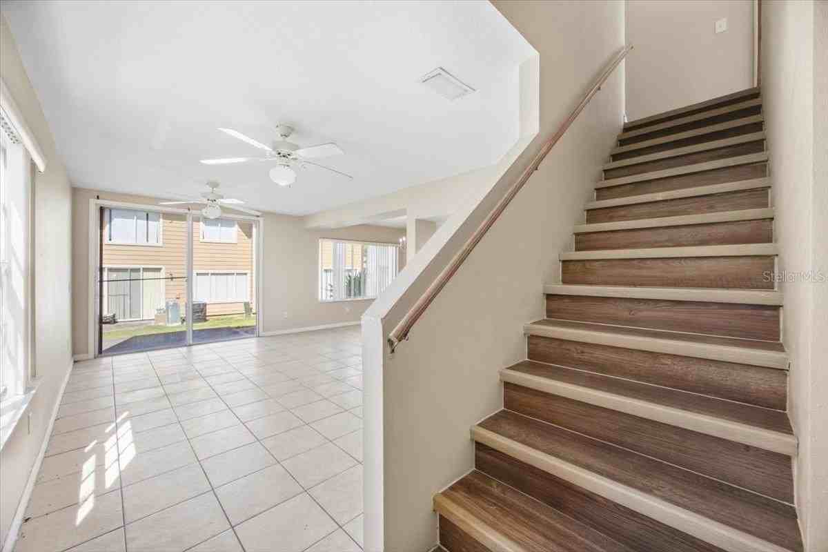 207 Australian Way - Photo 3 of 21