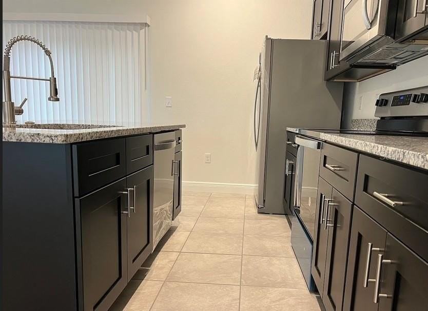 2343 W Swanson Dr - Photo 4 of 22