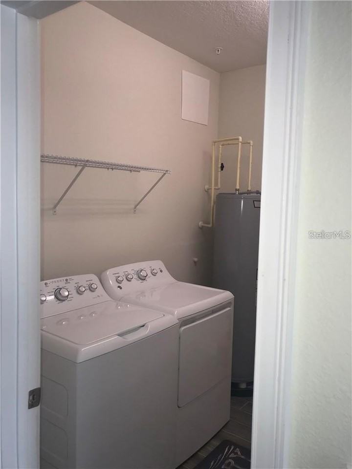 11761 Fiction Ave - Photo 7 of 20