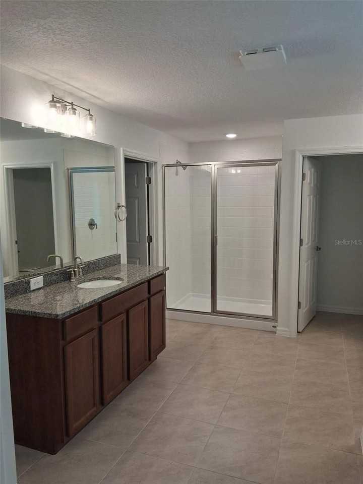 5042 Northern Dove Ave - Photo 6 of 7