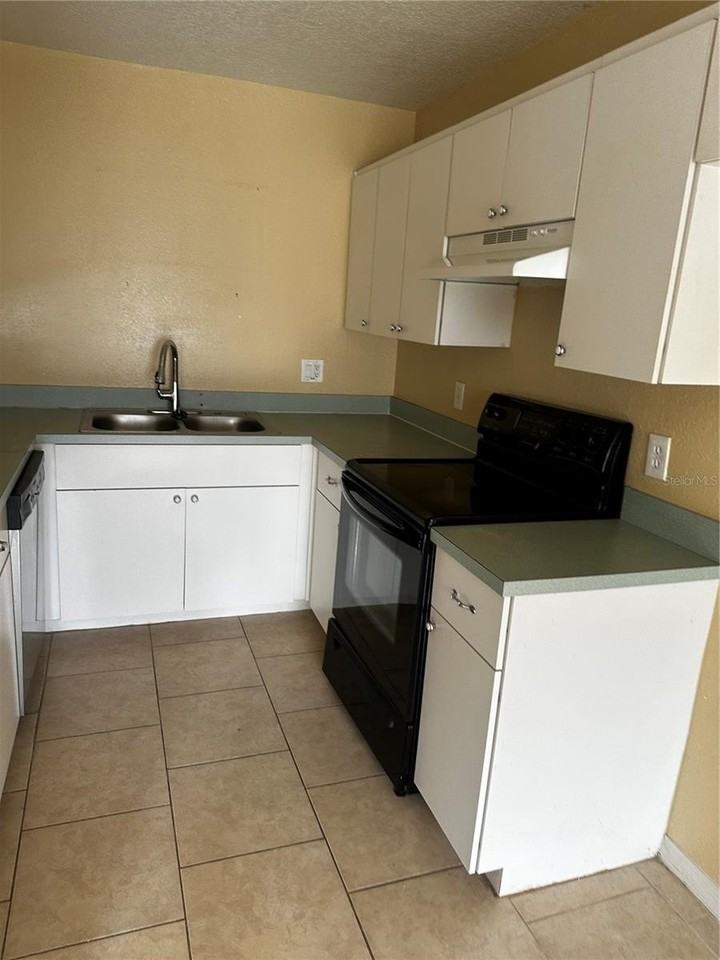 1685 Sw 107th Ln #1 - Photo 2 of 5