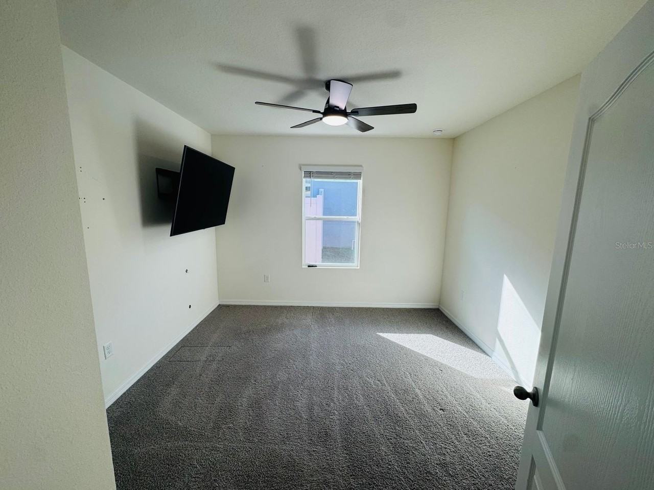 1503 Wax Myrtle Way - Photo 5 of 34