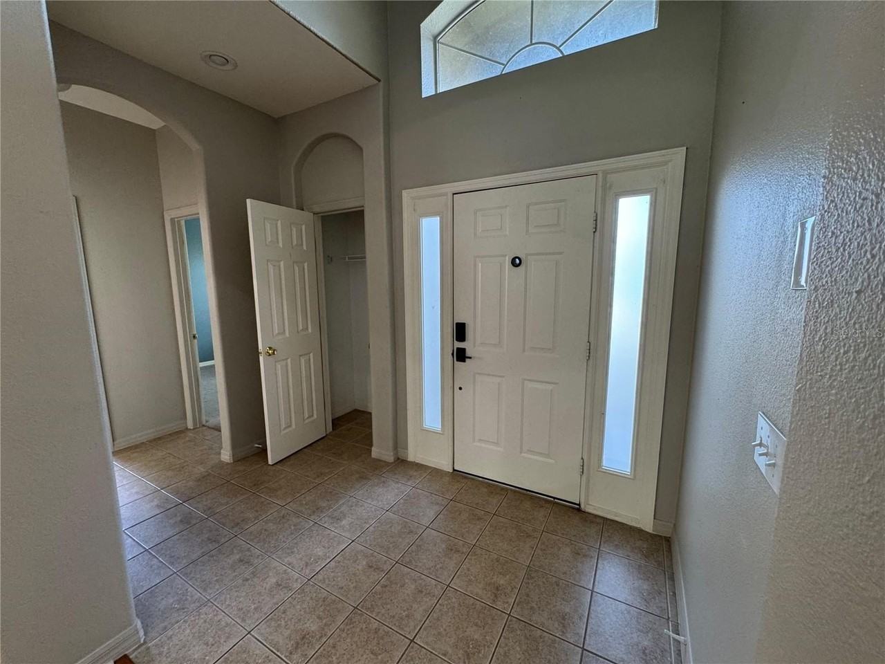 2112 Bunker View Ct - Photo 3 of 18