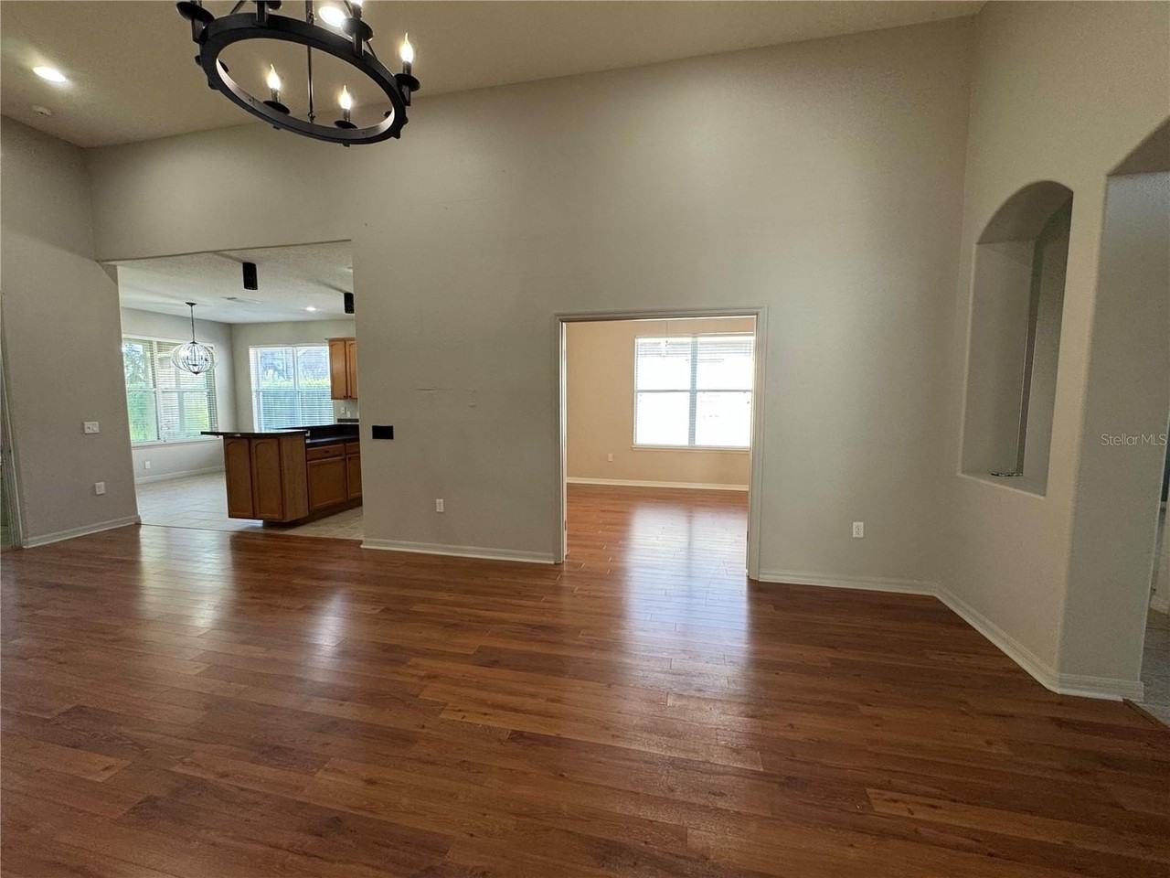 2112 Bunker View Ct - Photo 4 of 18