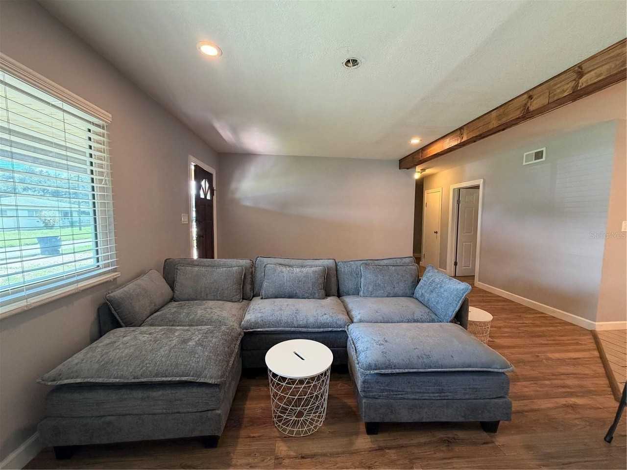 3219 W Leroy St - Photo 6 of 32