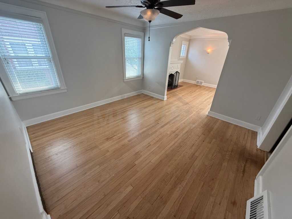 175 Jewell St - Photo 4 of 8