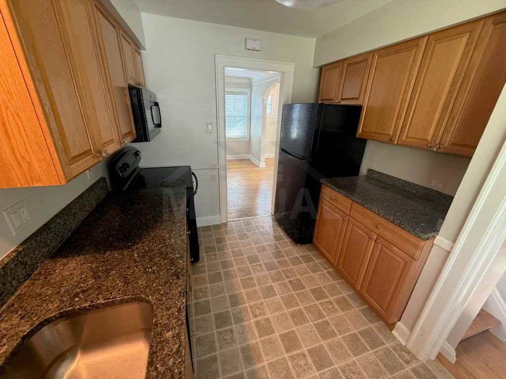 175 Jewell St - Photo 6 of 8