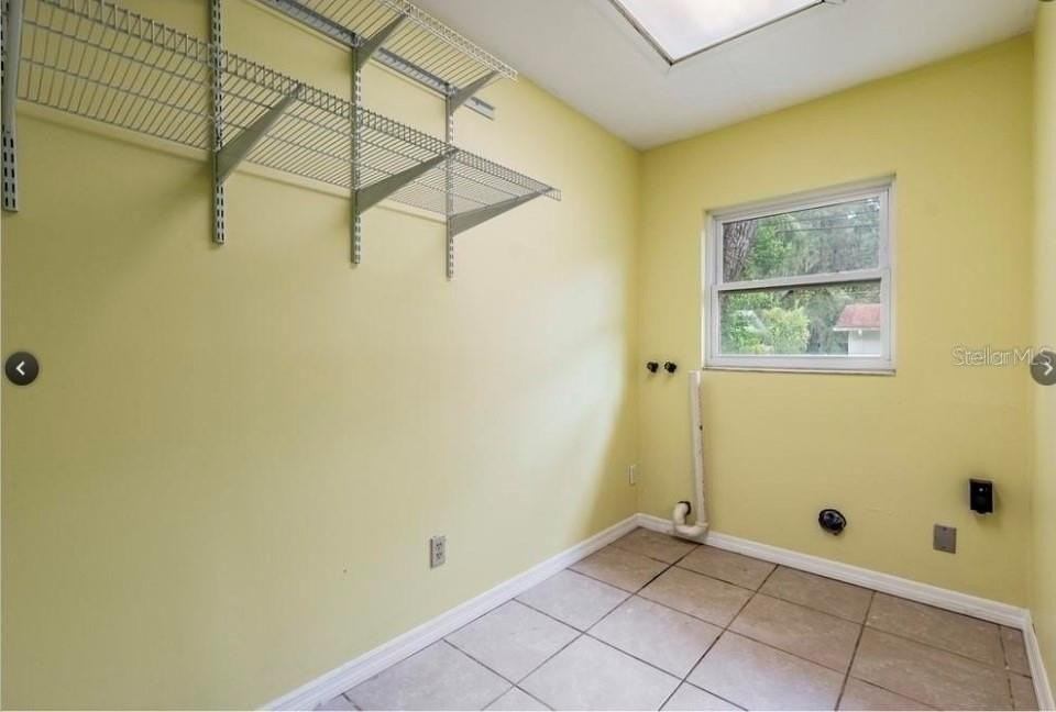 7807 Garrison St - Photo 7 of 30
