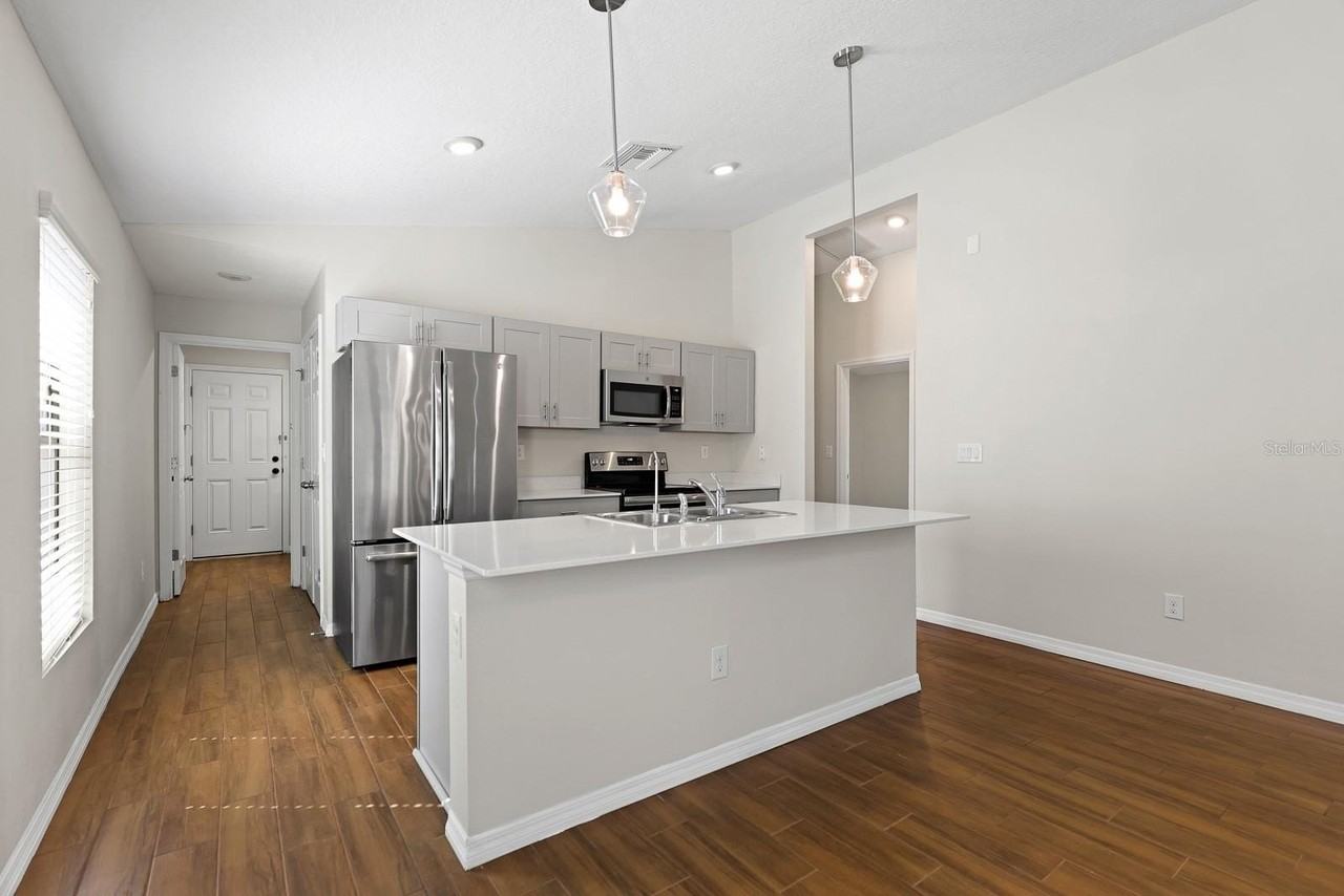 12405 Streambed Dr - Photo 3 of 26