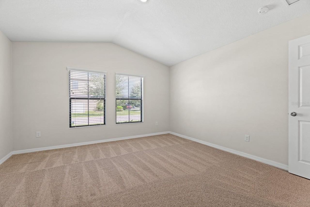 12405 Streambed Dr - Photo 4 of 26