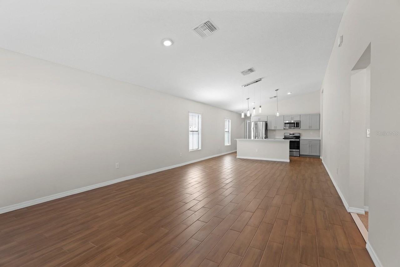 12405 Streambed Dr - Photo 7 of 26