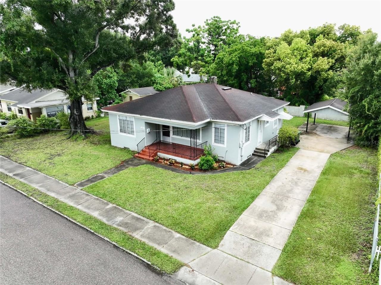 2211 Durham St - Photo 2 of 50