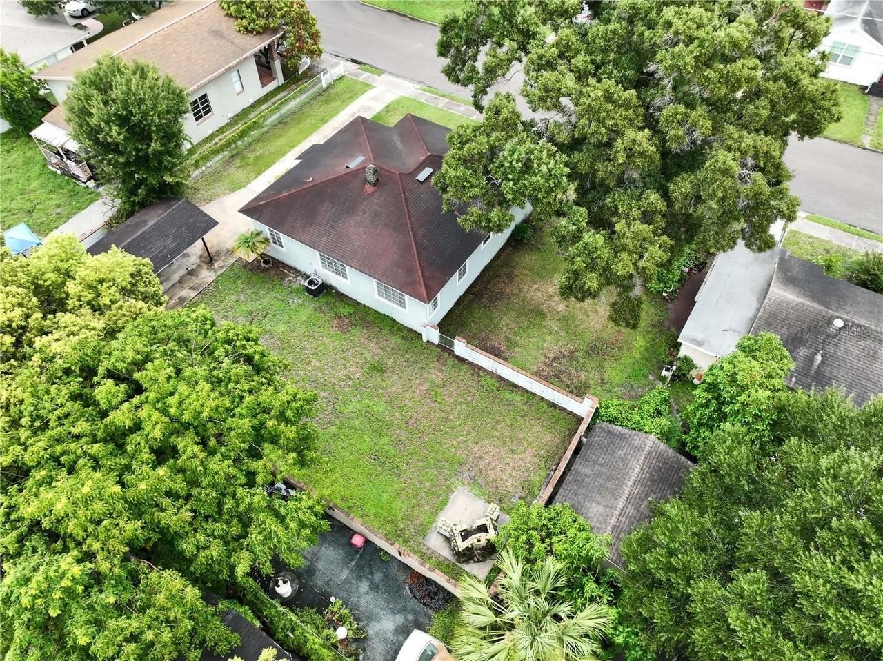 2211 Durham St - Photo 4 of 50