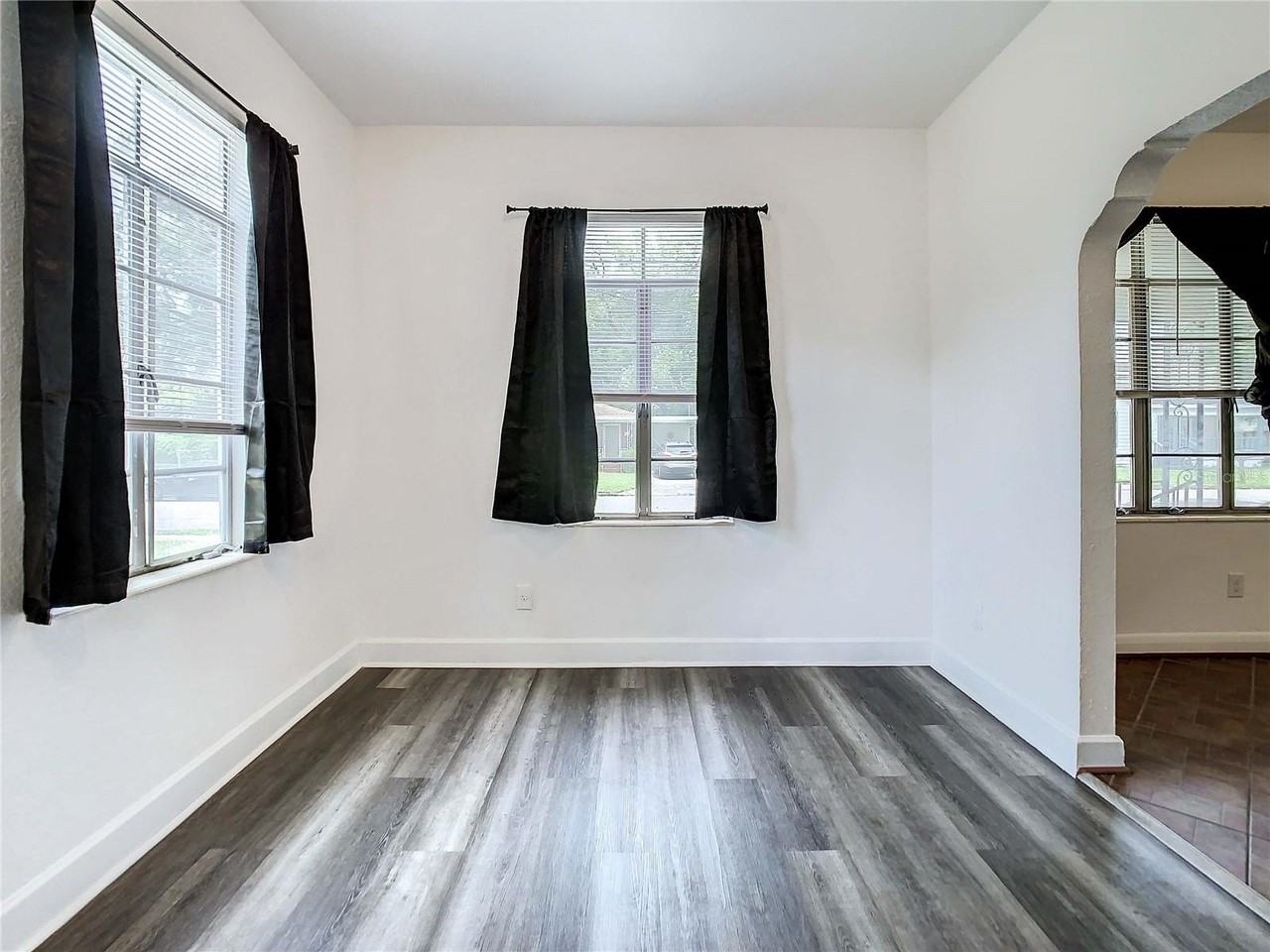 2211 Durham St - Photo 7 of 50