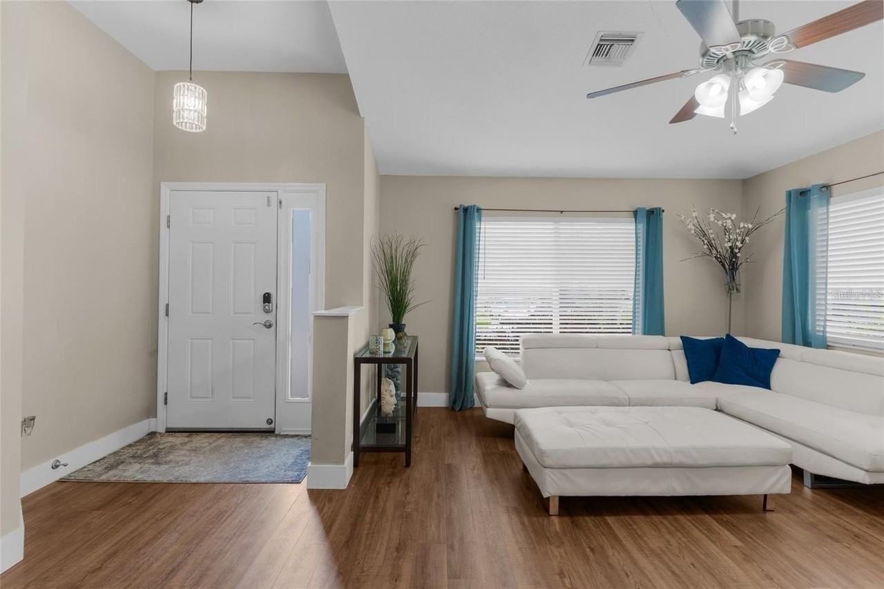 25354 Geddy Dr - Photo 4 of 39