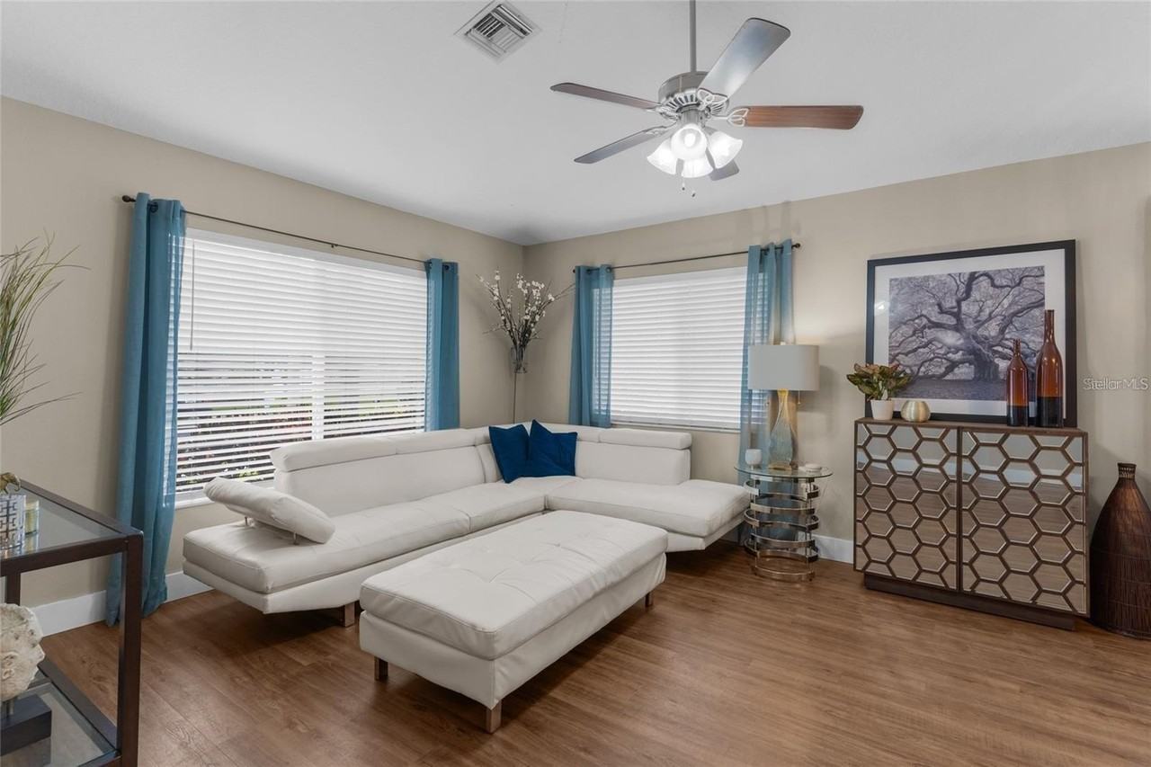 25354 Geddy Dr - Photo 5 of 39