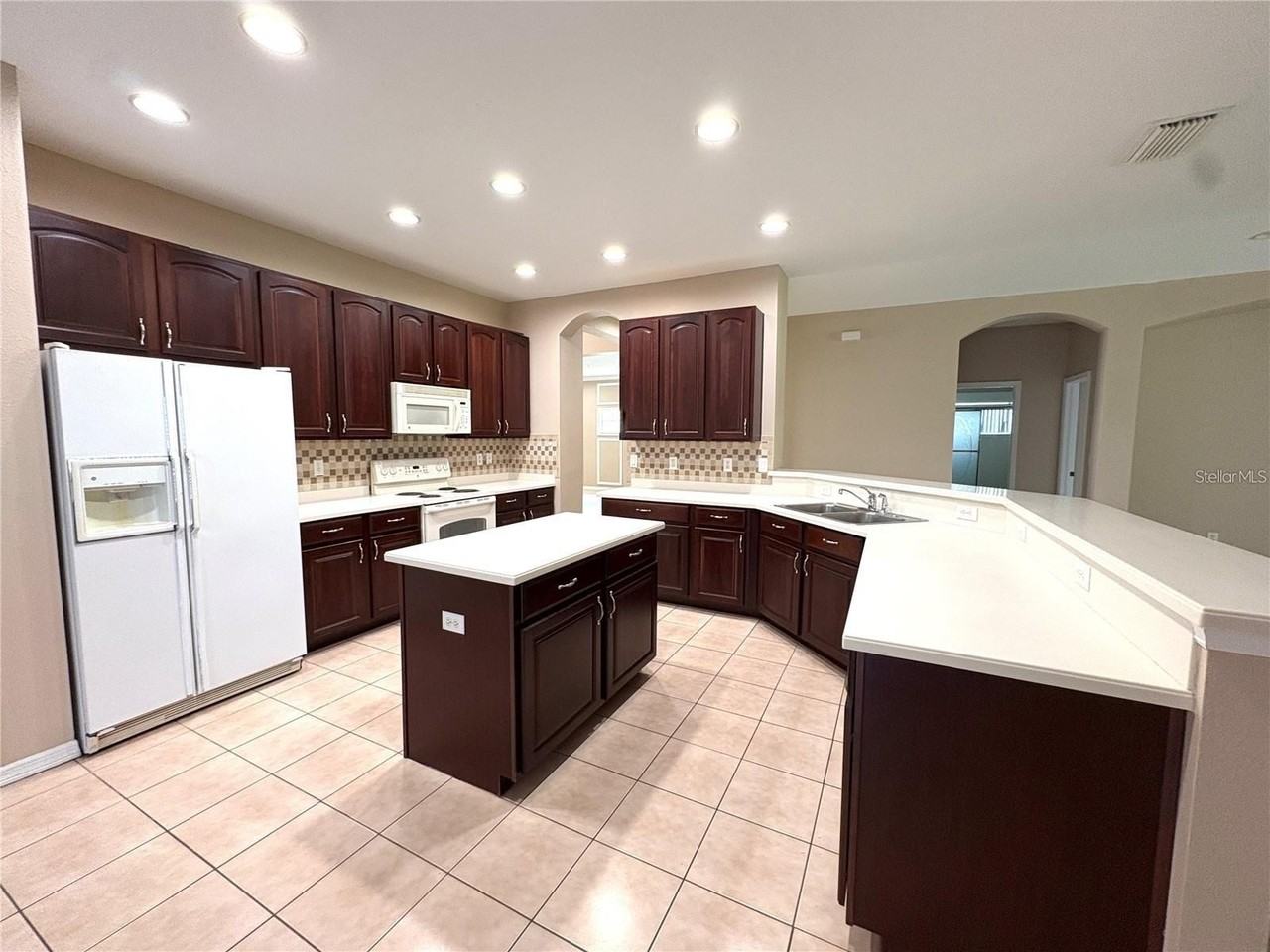 1849 Mira Lago Cir - Photo 5 of 28