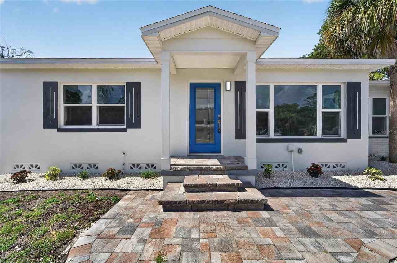 4810 Del Rio Way S - Photo 4 of 50