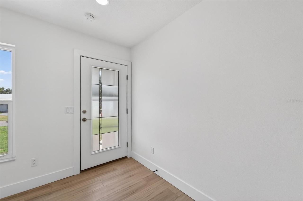 4810 Del Rio Way S - Photo 6 of 50
