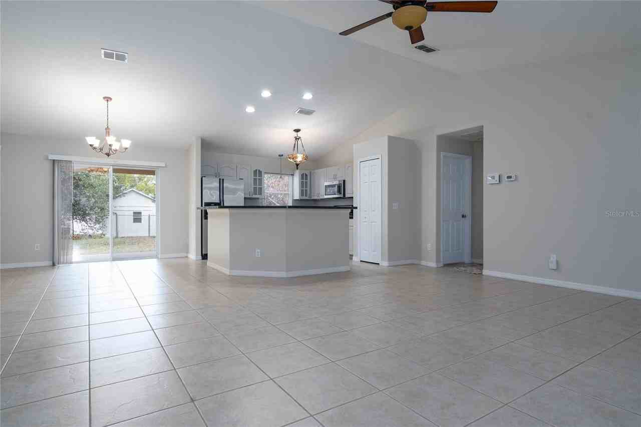 1510 Falmouth Ave - Photo 3 of 21