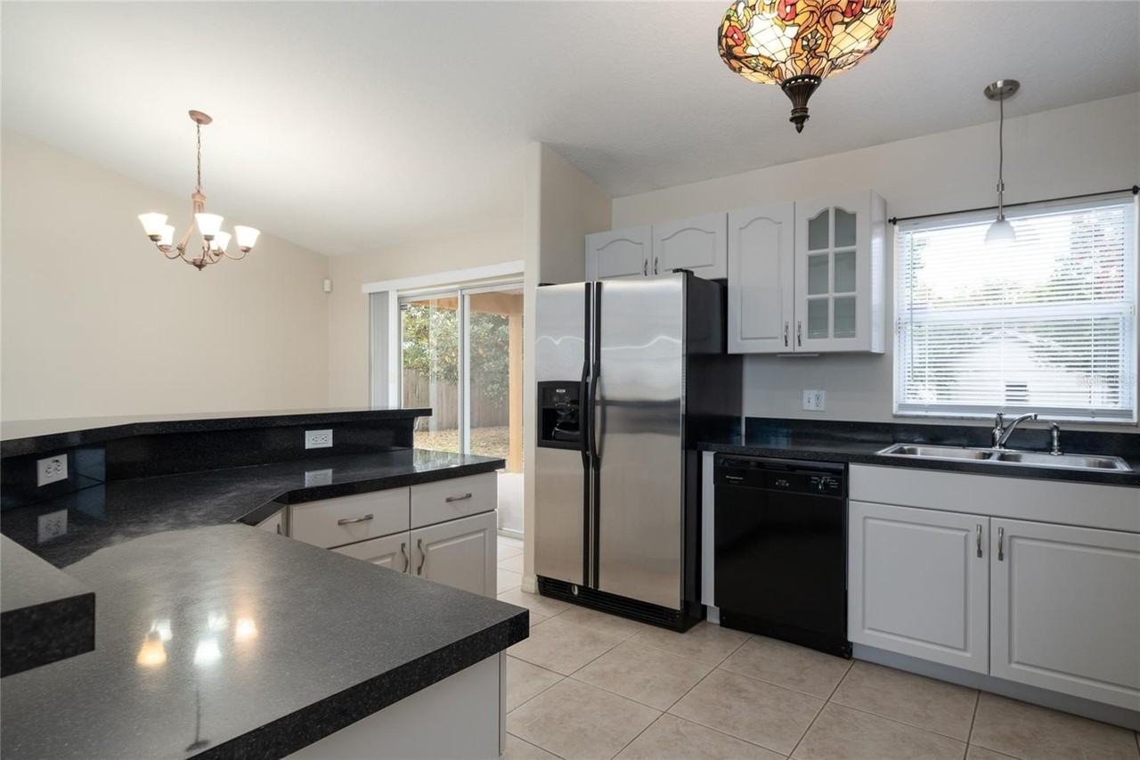 1510 Falmouth Ave - Photo 6 of 21