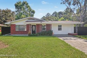 featured image of 10616 Oak St