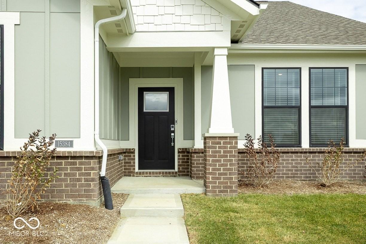 15384 Cardonia Rd - Photo 3 of 45