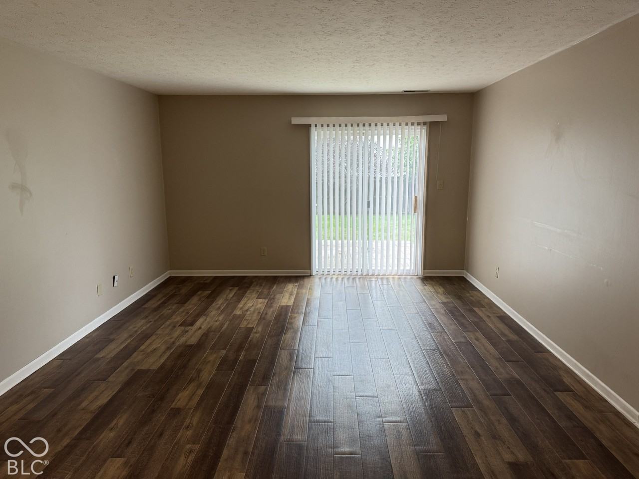 5542 Lippan Way - Photo 4 of 20