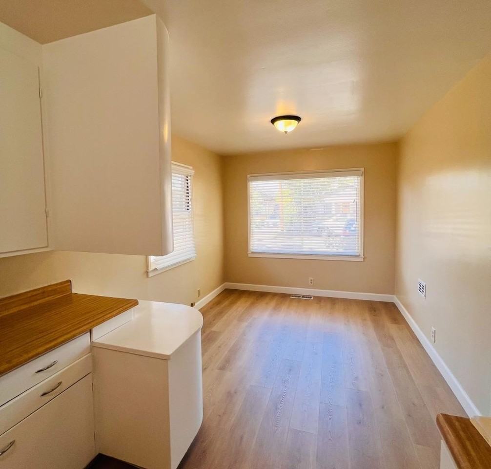 244 Brooklyn Ave - Photo 3 of 9