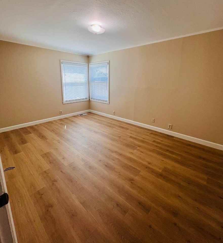 244 Brooklyn Ave - Photo 6 of 9