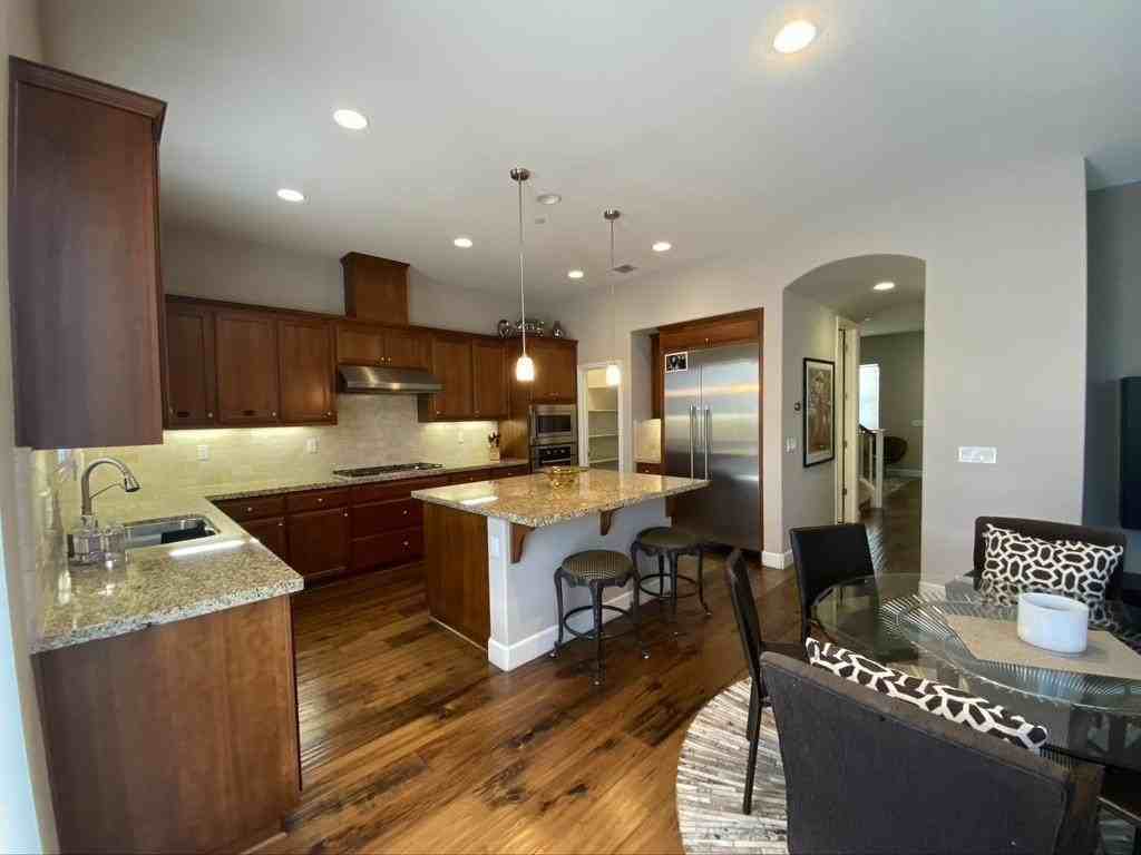 1837 Worthington Cir - Photo 3 of 17