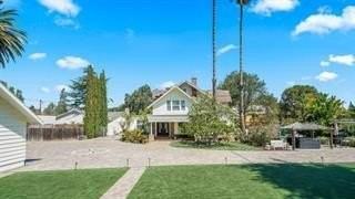 1130 Edgewood Rd - Photo 7 of 50