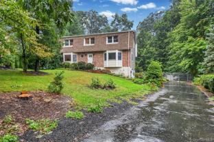 17 Esquire Rd - Photo 1 of 1