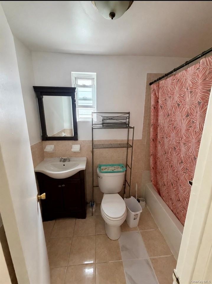 22823 Mentone Ave - Photo 5 of 8