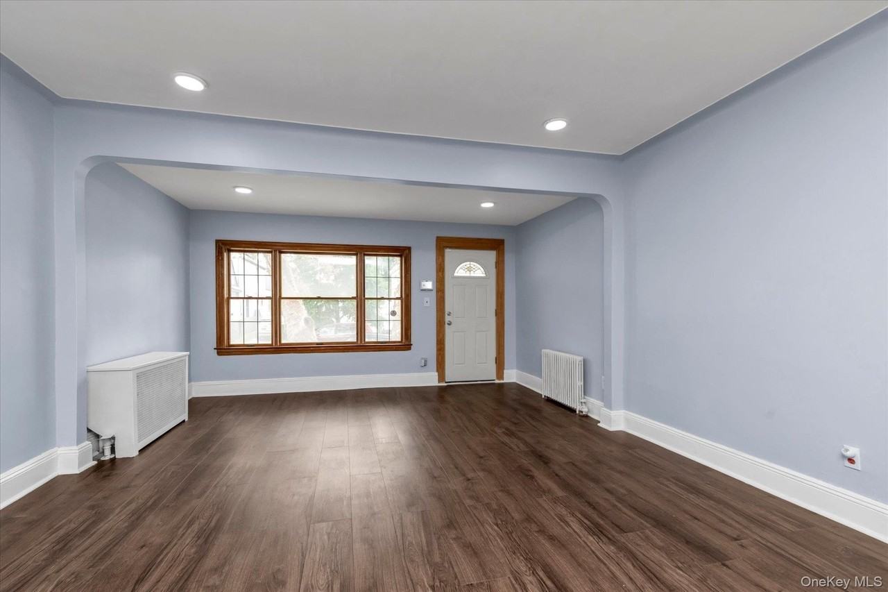 7139 Nansen St - Photo 3 of 20